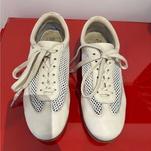 Women's Cream Lace-Up Shoes